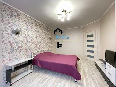 квартира за адресою Абрикосова, 5