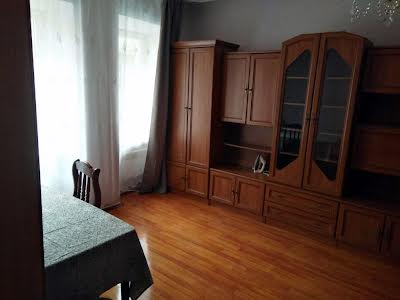 квартира по адресу Львов, Песочная ул., 10