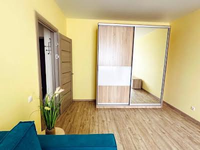 квартира за адресою Сергія Данченка вул., 32б