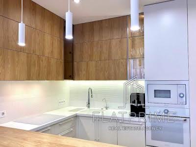 квартира за адресою Зарічна вул., 6