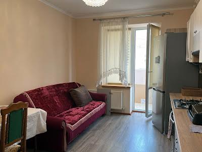 квартира за адресою Бишівська вул., 5