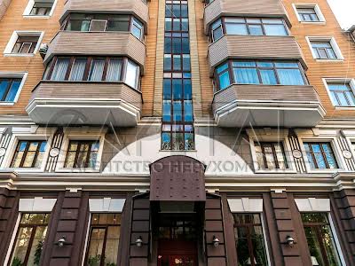 квартира за адресою Кропивницького вул., 8