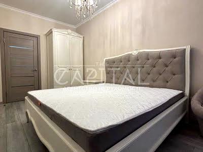 квартира по адресу Драгоманова, 2а