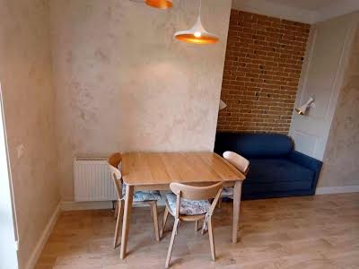 квартира за адресою Дегтярна вул., 7