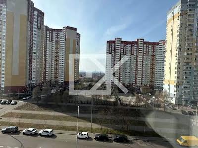 квартира за адресою Софії Русової вул., 7