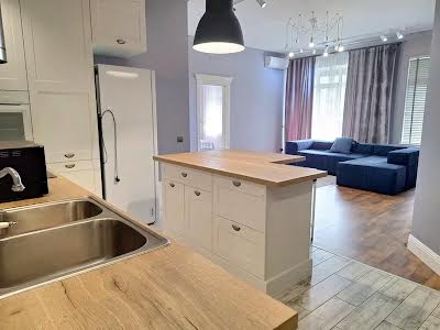 квартира за адресою Успішна вул., 18