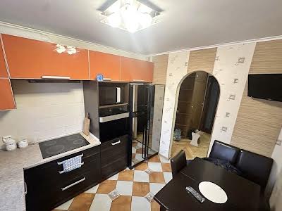 квартира за адресою Наукова вул., 57