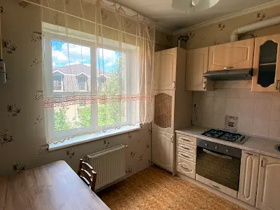 квартира за адресою Академіка Амосова, 6