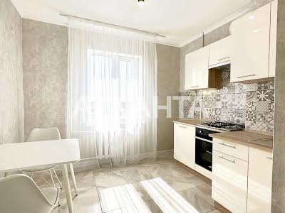 квартира за адресою Ільфа та Петрова вул., 43