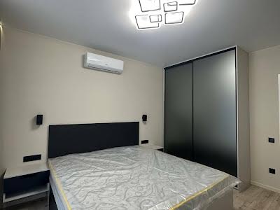 квартира по адресу Михаила Максимовича ул. (Онуфрія Трутенка), 26в