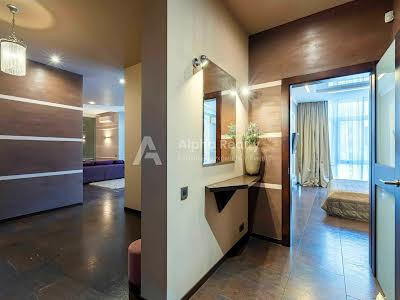 квартира за адресою Дмитрівська, 82