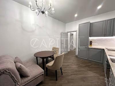квартира за адресою Бульварно-Кудрявська вул. (Воровського), 17-А