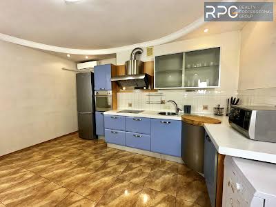 квартира за адресою Старонаводницька вул., 4-В