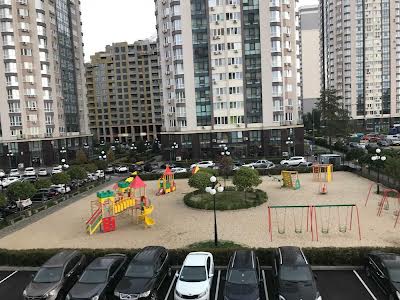 квартира за адресою В'ячеслава Чорновола вул., 9