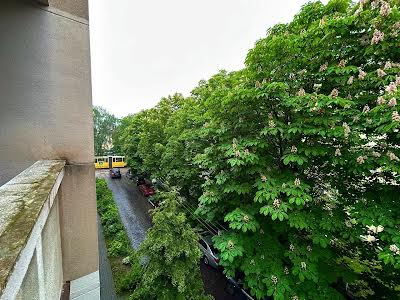 квартира за адресою Юліана Захарієвича вул., 2