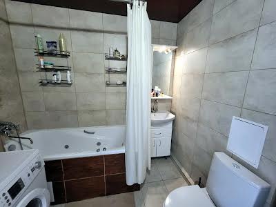 квартира за адресою Регенераторна вул., 4
