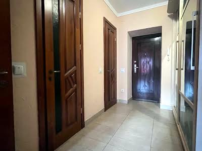 квартира за адресою Галицька вул., 64в