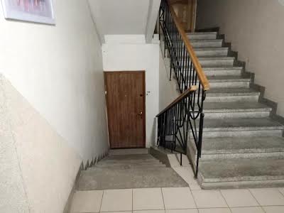 квартира за адресою Академіка Степана Рудницького вул., 31
