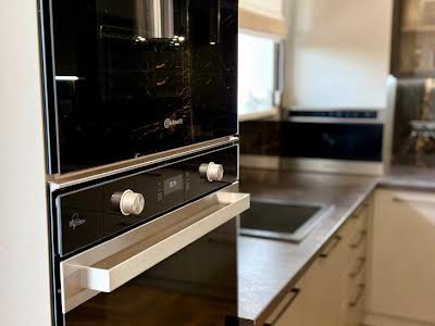 будинок за адресою Комерційна