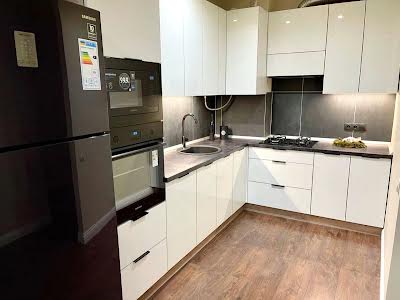 квартира за адресою Трускавецька вул., 48