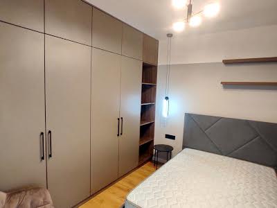 квартира по адресу Салютная ул., 2