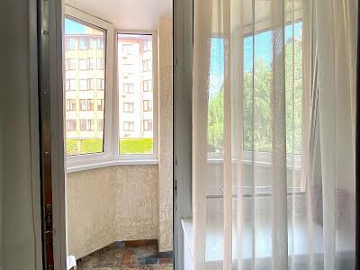 квартира за адресою Щаслива вул., 11