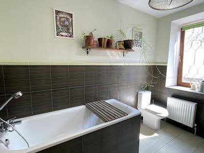 будинок за адресою Любомира Гузара вул., 104