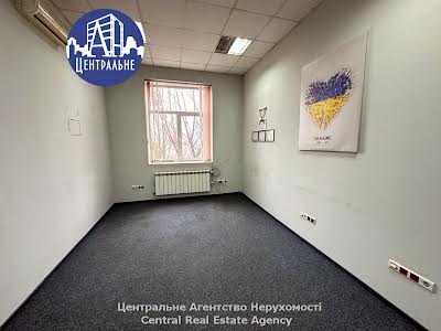 комерційна за адресою Чернівці, Конституційна вул. (28 Червня), 62