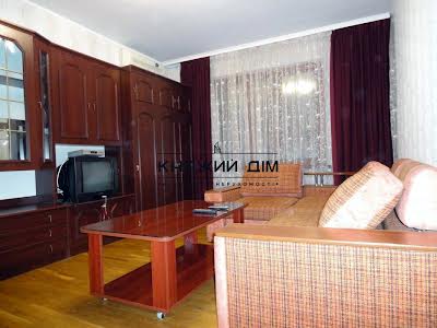 квартира за адресою Ревуцького вул., 44-Б