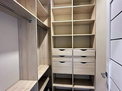 квартира за адресою Олександрівська вул., 1