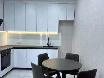 квартира за адресою Краснова вул., 3