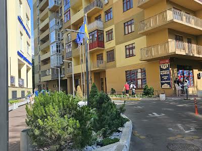 квартира за адресою Євгена Коновальця вул. (Щорса), 36-Е