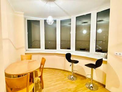 квартира за адресою Микільсько-Слобідська вул., 6б