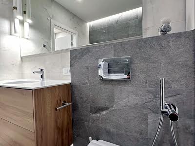 квартира за адресою Генерала Грекова вул., 4