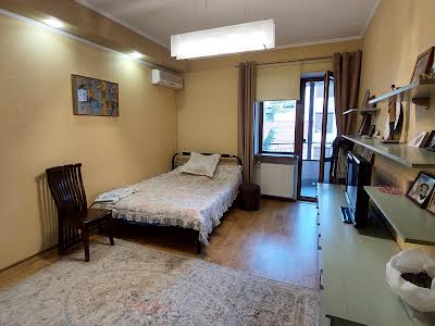 будинок за адресою Бернардацці вул. (Красних Зір), 7