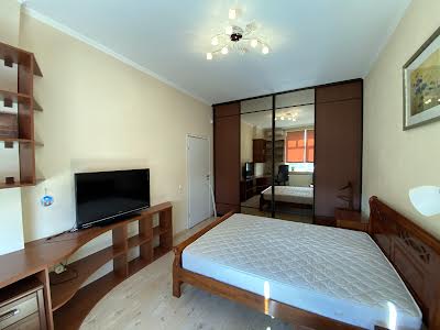 квартира за адресою Старонаводницька вул., 6Б
