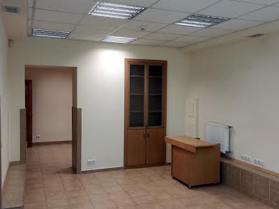 коммерческая по адресу Митрополита Василия Липковского ул. (Урицкого), 40