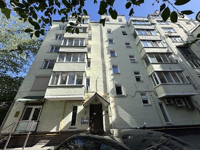 квартира по адресу Межигорская ул., 28