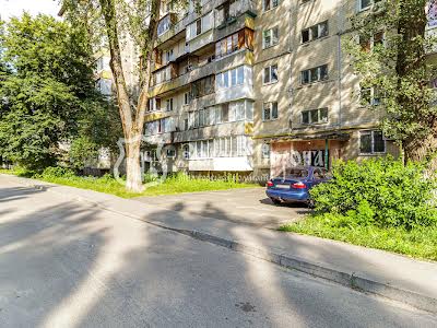 квартира за адресою Світлицького вул., 24