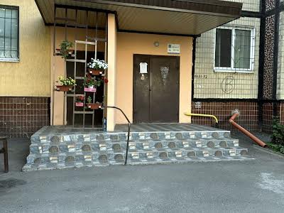 квартира за адресою Героїв просп., 25