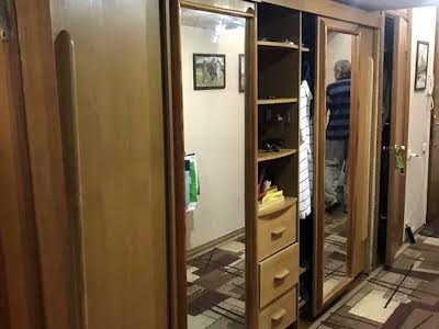 квартира по адресу вул Верхній Вал, 48/28А