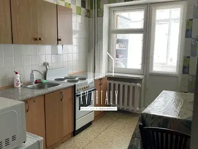 квартира за адресою Сортувальна вул., 4