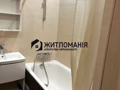 квартира за адресою Академіка Булаховського вул., 5-Д