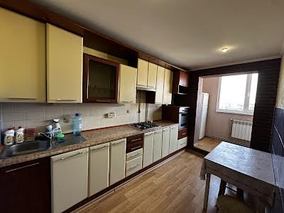 квартира за адресою Олександра Довженка вул., 9б