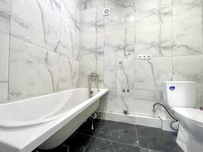 квартира за адресою Соборна вул., 107б