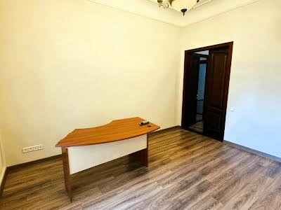 квартира за адресою Дмитра Яворницького просп. (Карла Маркса), 90