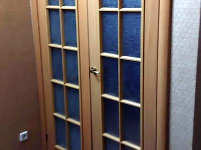 квартира за адресою Євгена Коновальця вул. (Щорса), 32в