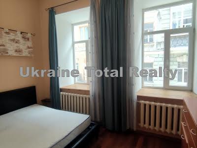 квартира по адресу Михайловский пер., 20