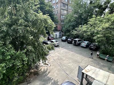 квартира за адресою Білоруська вул., 15-А