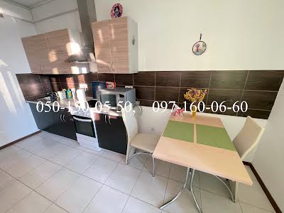 квартира за адресою Сім'ї Кульженків вул. (Петра Дегтяренка), 33